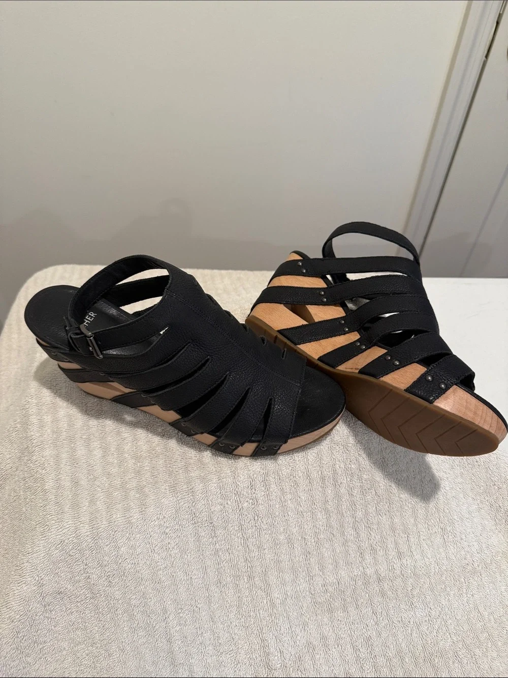 Eileen Fisher Black Leather Strappy Wood Wedge Sandals Summer Formal Wedding 10